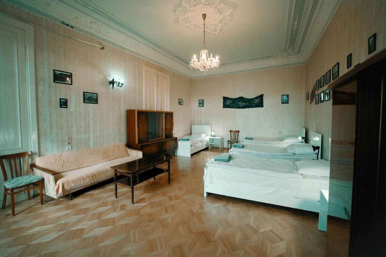 Guest House Old クタイシ エクステリア 写真