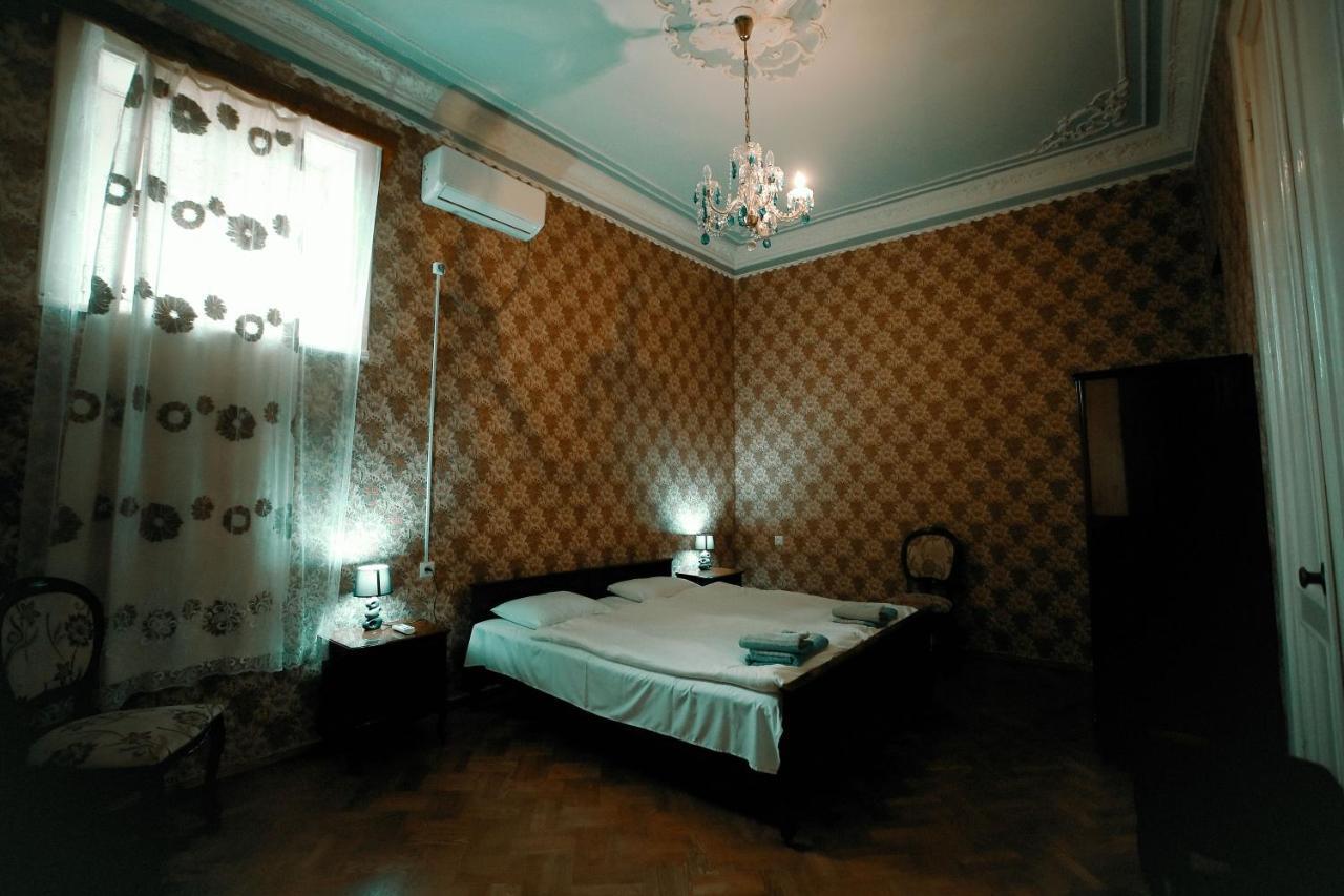 Guest House Old クタイシ エクステリア 写真